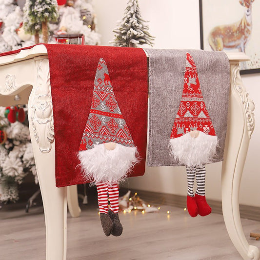 Christmas Gnome Table Runner - ThingsThatMakeSense